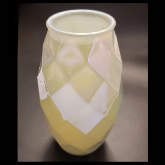 ✨️ Irredescent Pearl w/ Light Green Undertone 8 1/2" Modern Diamond Vase - Picture 3 of 10